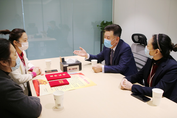 王哲1.jpg